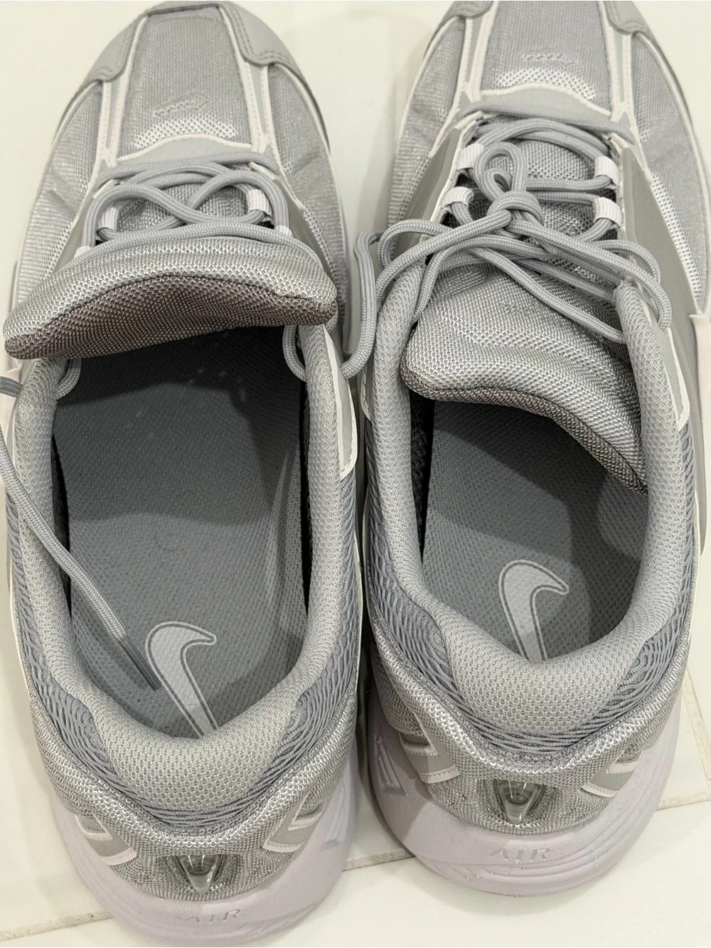 Nike Men’s Pegasus Gray Athletic Running Sneakers NEW